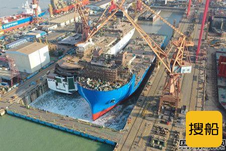 广船国际建造国内首艘智能半潜船命名交付