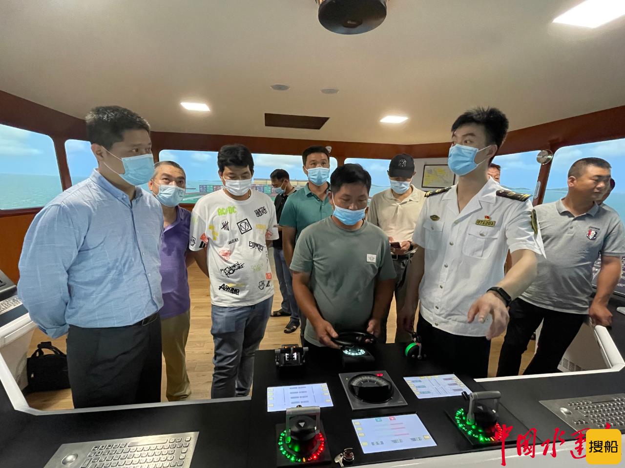 宁波海事局推动商渔船安全工作再出新招 商渔船长“做同学”
