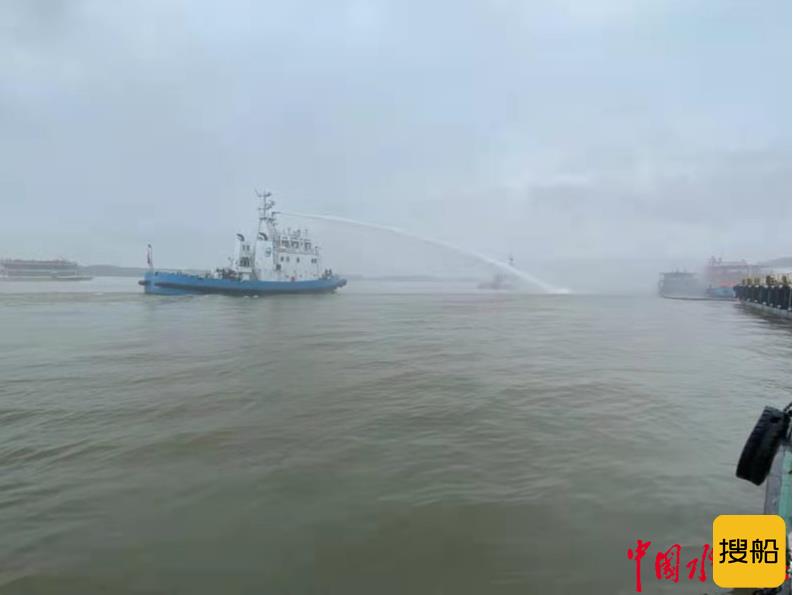 长江阳逻航道处积极参与武汉油码头综合演练