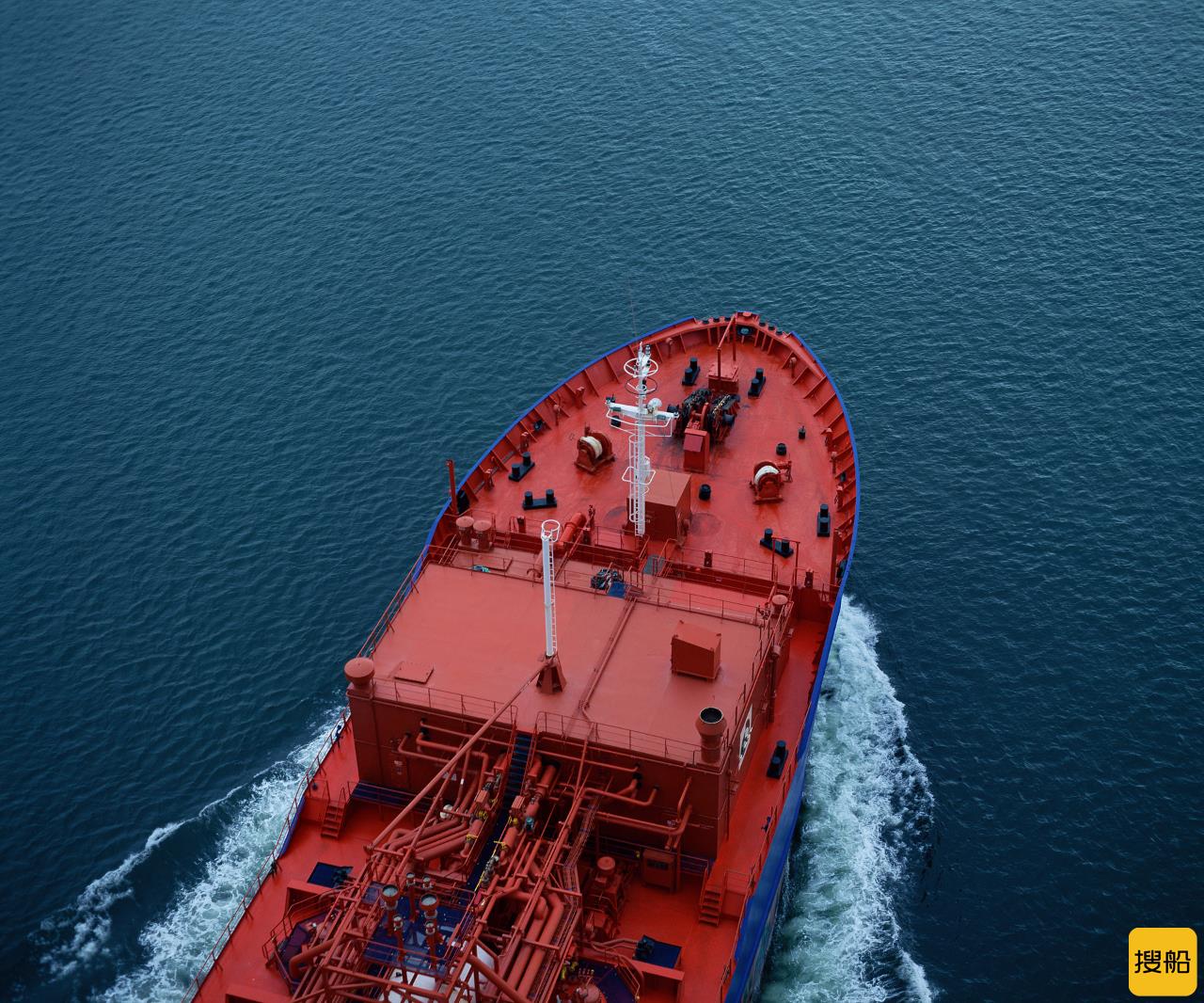 疫情下中国船员正撑起全球贸易，被各船公司争抢