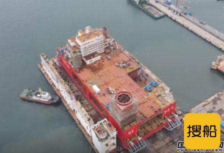 烟台打捞局1000T浅水坐底打捞工程船顺利下水
