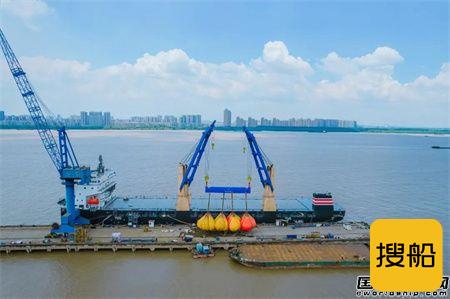 南京金陵首制12500吨重吊船800吨负载联吊试验成功