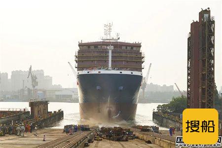 沪东中华建造优化型13000吨重吊船5号船下水