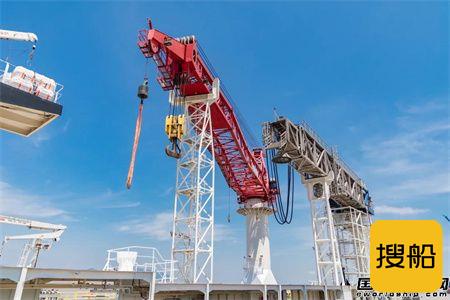 舟山中远海运重工交付国海海工一艘海工生活驳船