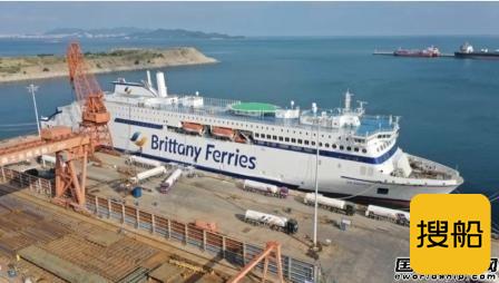 中国石化携手中海油为威海金陵在建LNG动力船加注LNG燃料