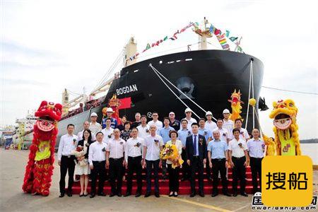  扬子江船业交付NAVIBULGAR第二艘31800吨大湖型散货船,