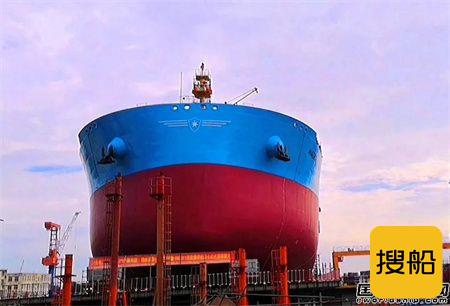 大船集团为马士基油轮建造11.5万吨油船5号船下水