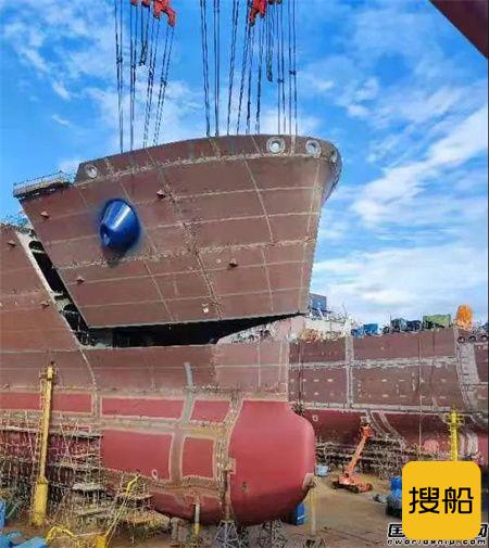  沪东中华中石油国事LNG项目首船完成主甲板贯通,