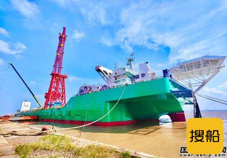 韩通船舶重工交付中国能建一艘3000吨全回转起重船,