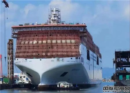 广船国际为Moby建造首艘大型豪华客滚船出坞下水,
