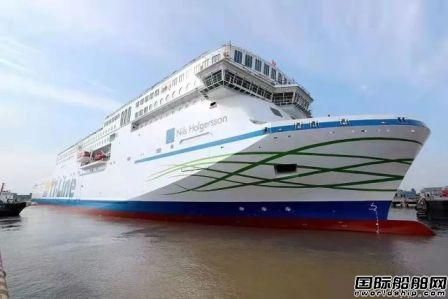 南京金陵船厂首艘5000米车道866客位客滚船试航