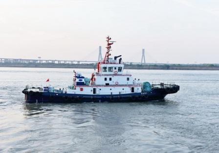 镇江船厂一艘5200HP全回转拖轮顺利出厂