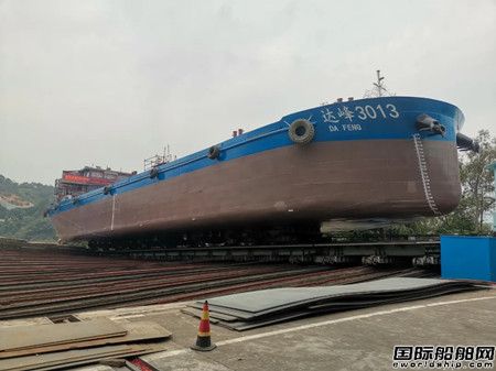  中船广西桂船公司实现一船下水两船上船台节点,