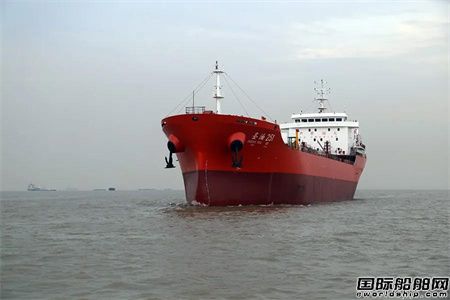  江苏海通一艘成品油船圆满试航归来,