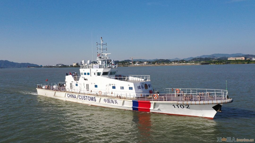 江龙船艇承建两艘国家海关总署49米缉私艇完成试航