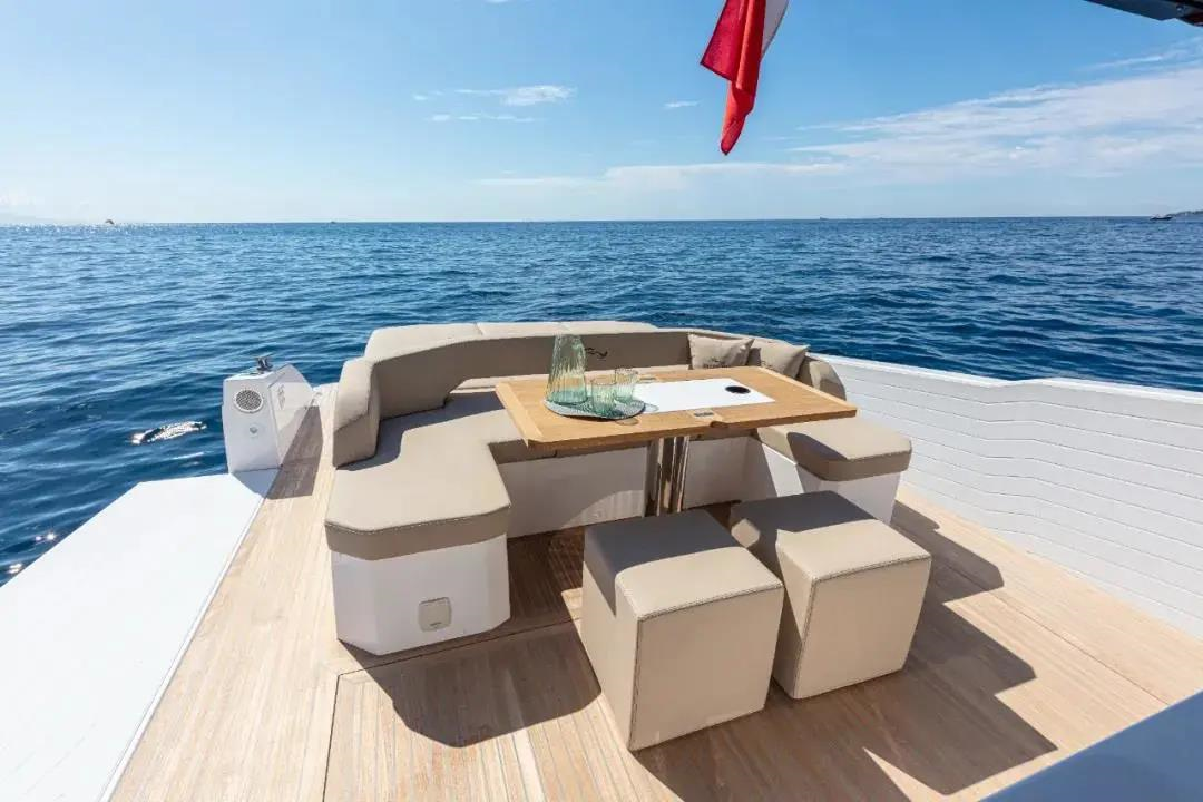 “零关税”15米巡航游艇，优雅的海上玫瑰！