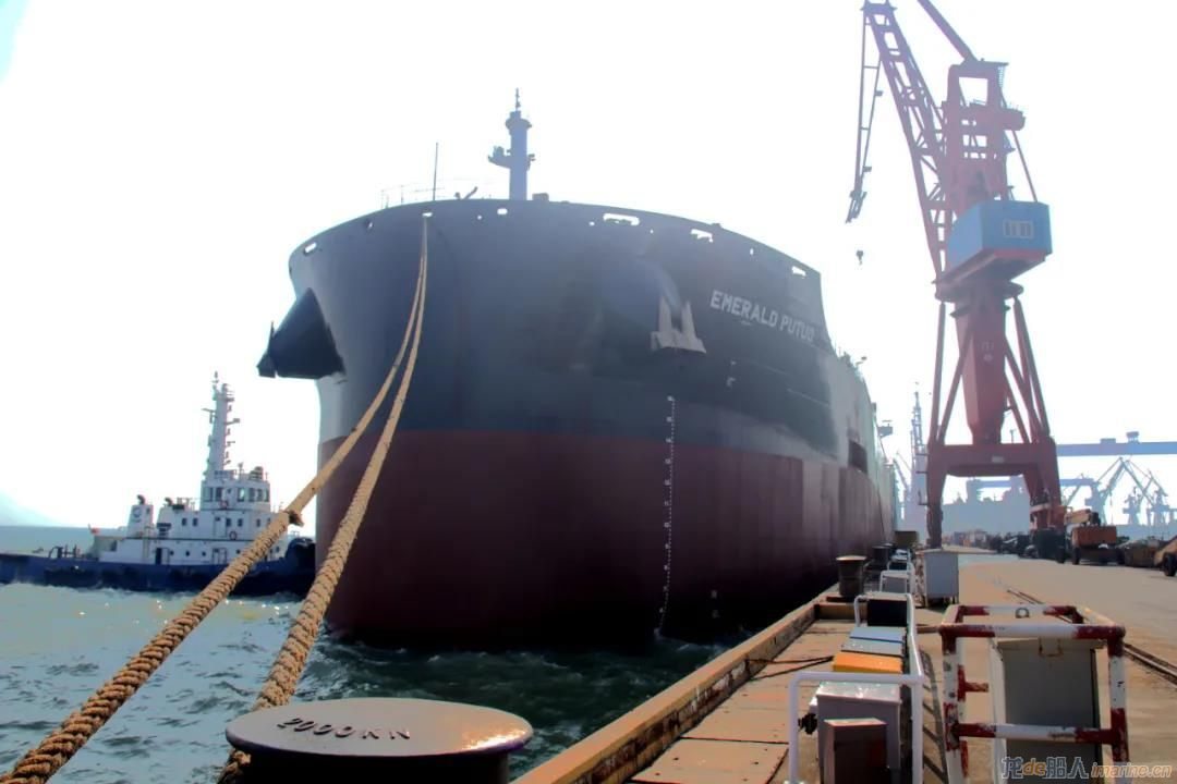 黄埔文冲自主设计的85K散货船试航
