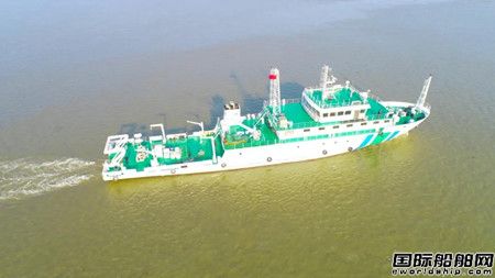同方江新建造我国首艘千吨级海洋环境监测船启航离厂