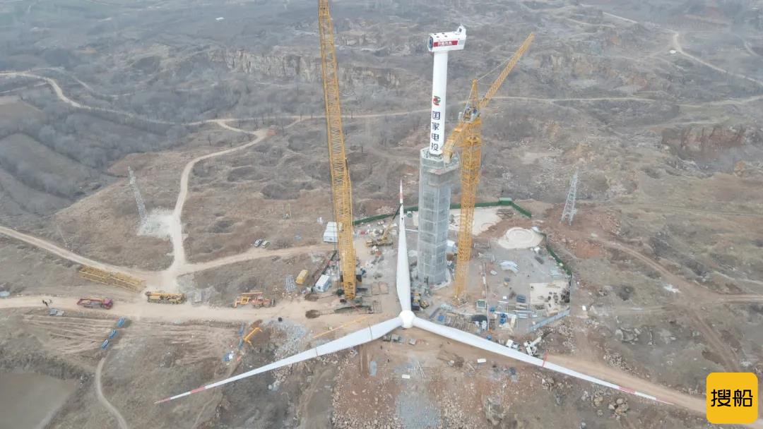 中国首台170米高风电机组问世，采用“自升式”混塔设计