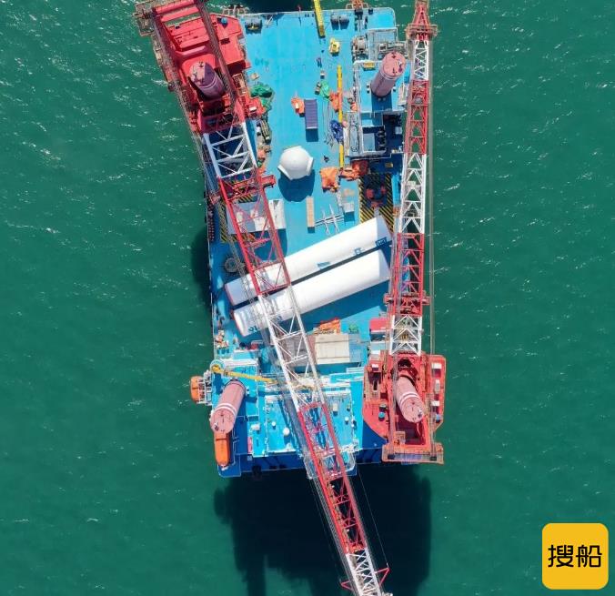 中国铁建港航局首台吸力筒基础海上风机顺利吊装