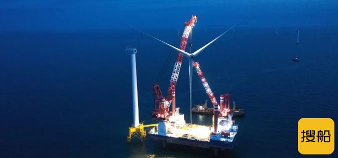 中国铁建港航局首台吸力筒基础海上风机顺利吊装
