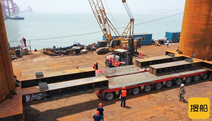 福建漳州港企业生产风电导管架 首次装船出运！