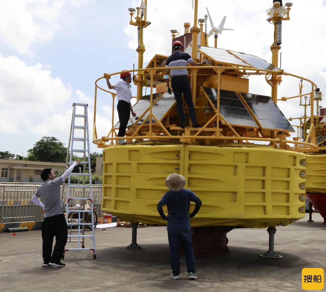粤电阳江青洲一、二项目海上漂浮式测风及水文观测系统顺利投入使用