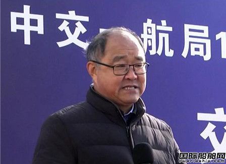 振华重工建造世界最大打桩船“一航津桩”正式交付,
