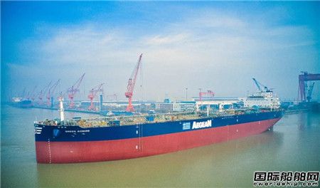  扬州中远海运重工承建Aegean首制114k原油轮出坞,