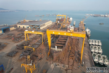 黄海造船8艘1800TEU集装箱船同时建造喜迎开门红