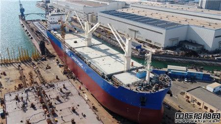  大连中远海运重工62000吨多用途纸浆船迎密集建造节点,