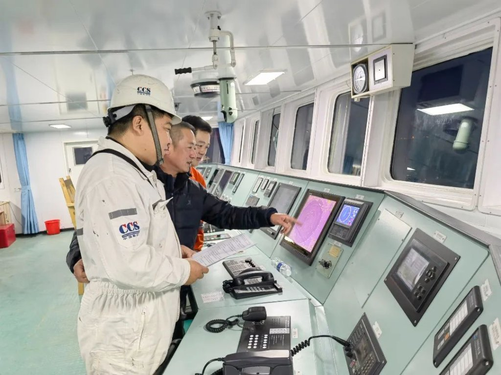 中国船级社青岛分社建造检验的“鲁荣远渔运898”轮圆满完成航行试验