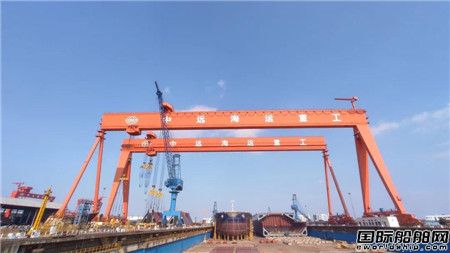 扬州中远海运重工900吨门式起重机驱动系统升级改造项目通过验收