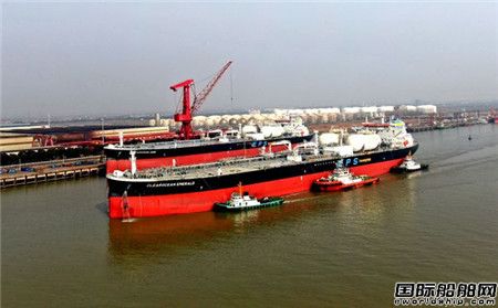 新时代造船交付首制11万吨双燃料动力成品油船,