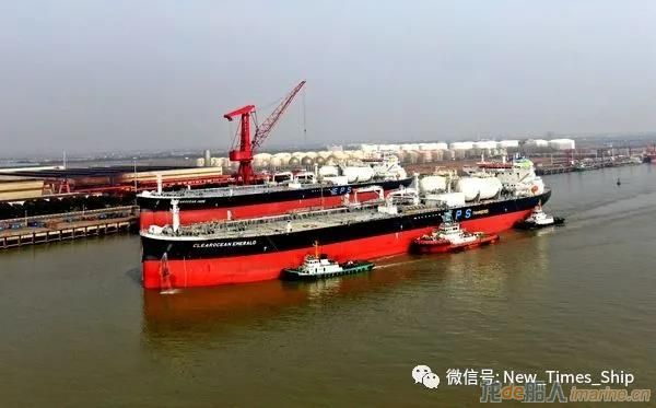 新时代造船首制110000吨双燃料动力成品油船交付
