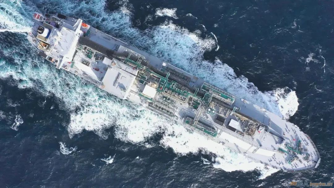 江南造船：世界首艘采用B型舱的99000立方米超大型乙烷运输船成功完成了首次装货