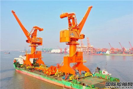 广东中远海运重工顺利交付海西重机两台门座式起重机