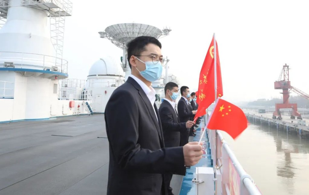 江南造船航天远洋测量船远望6号奔赴大洋执行测控任务