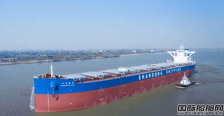  扬州中远海运重工顺利交付一艘21万吨散货船,
