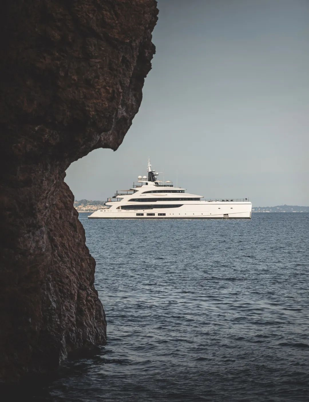 贝尼蒂65米全定制超级游艇M/Y TRIUMPH:理想之选