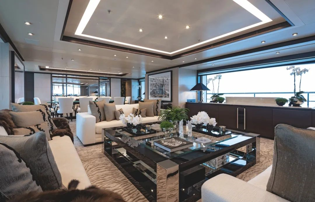 贝尼蒂65米全定制超级游艇M/Y TRIUMPH:理想之选