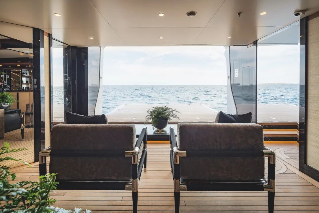 贝尼蒂65米全定制超级游艇M/Y TRIUMPH:理想之选