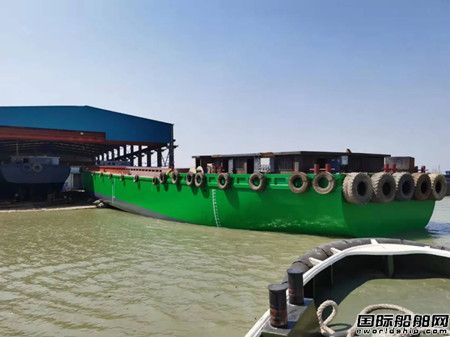 浙江省内河首艘新能源货船建成下水