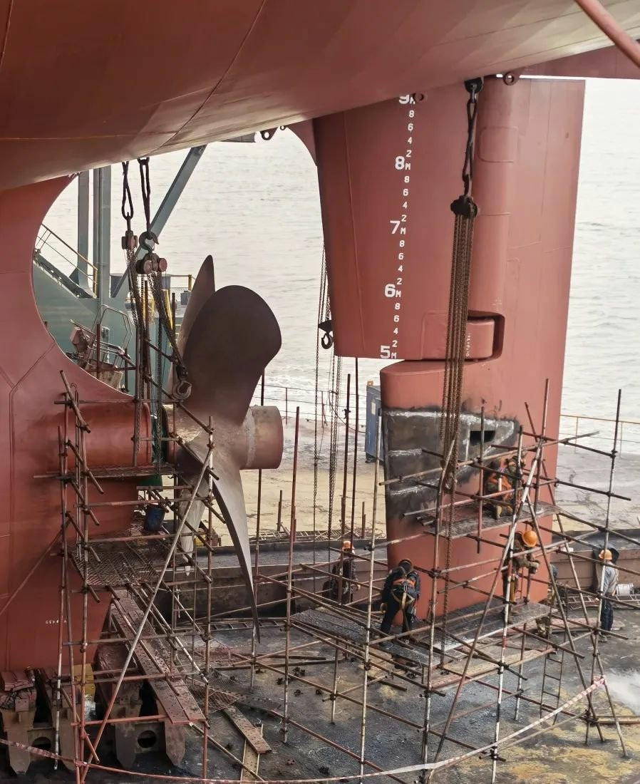 大连中远海运重工完成“玛雅“轮维修工程