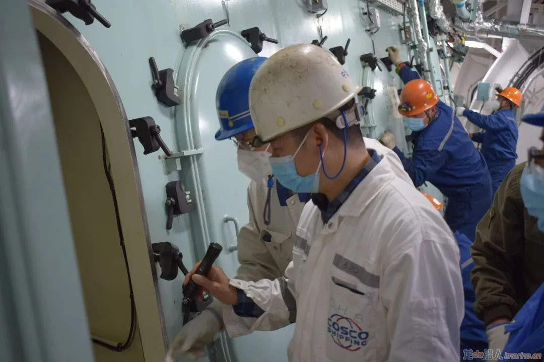 大连中远海运重工62000吨多用途纸浆船完成试航