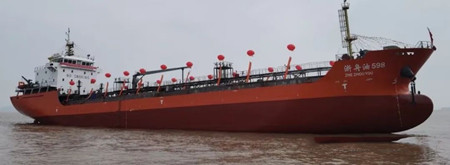  新洲造船建造浙舟油598轮顺利下水,