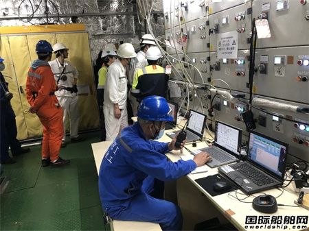  招商工业海门基地8万吨半潜打捞工程船完成主发电机组综合试验节点,