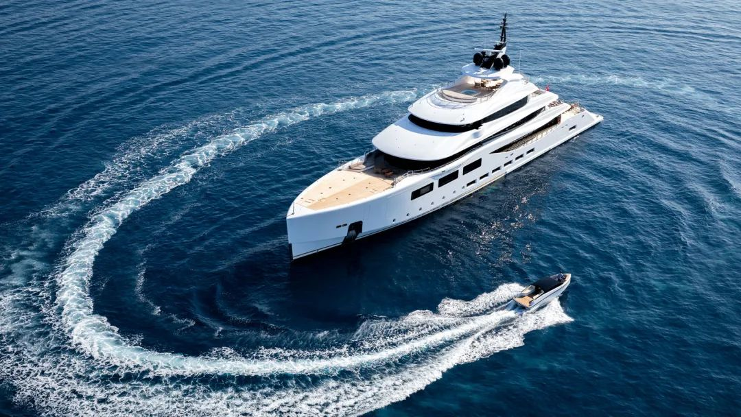 贝尼蒂70米超级游艇Alfa，精心设计的简约之作