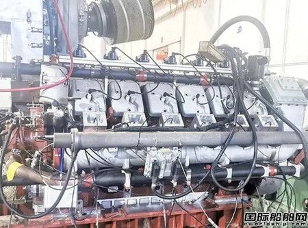 河柴重工CHG620V12MPI船用气体机首台产品机完成装配