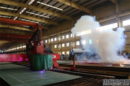 厦船重工为德翔海运建造两艘2900TEU集装箱开工,